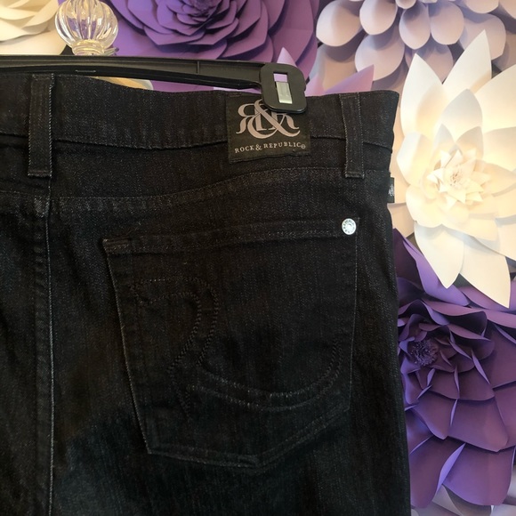 Rock & Republic Black Jeans - Picture 4 of 5